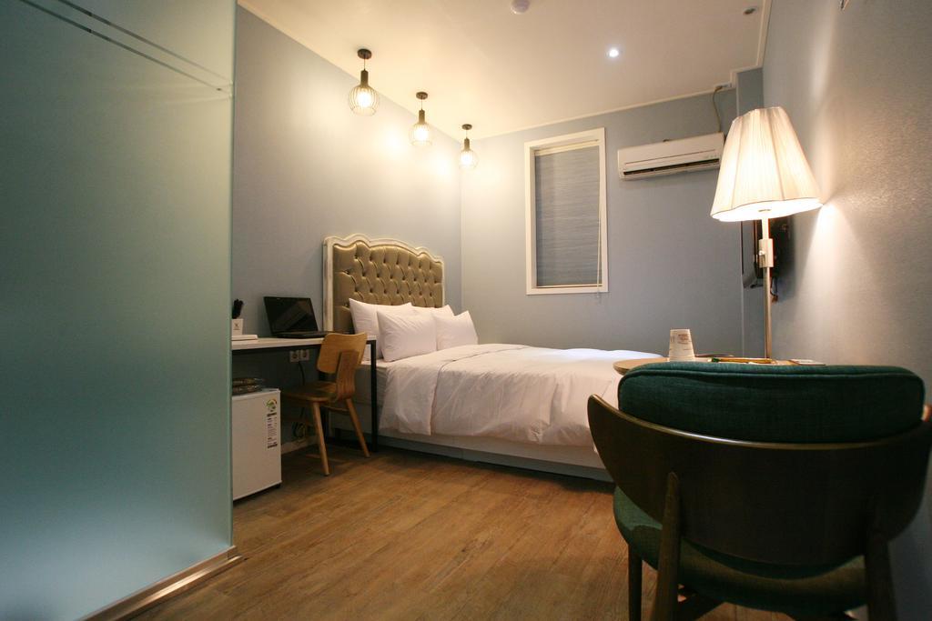 Vvalt Hotel Szöul Szoba fotó
