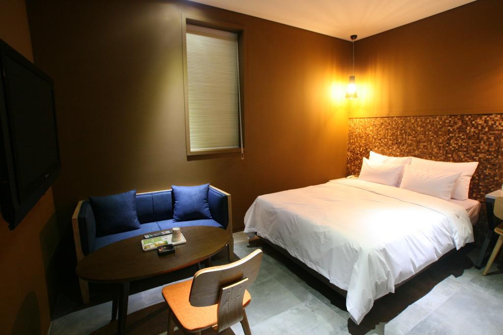 Vvalt Hotel Szöul Szoba fotó
